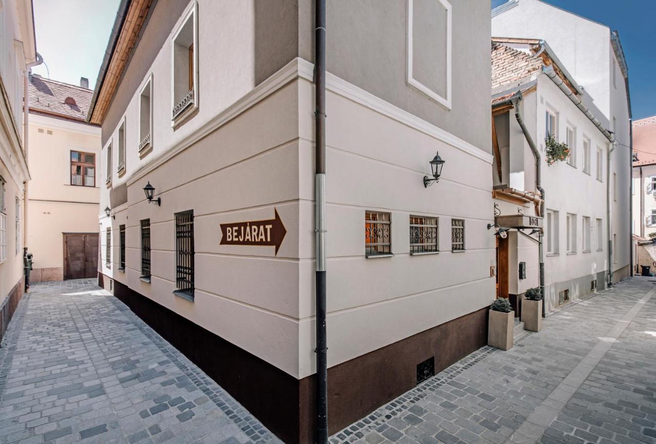 Soho Apartmanhaz Gyor Exterior photo