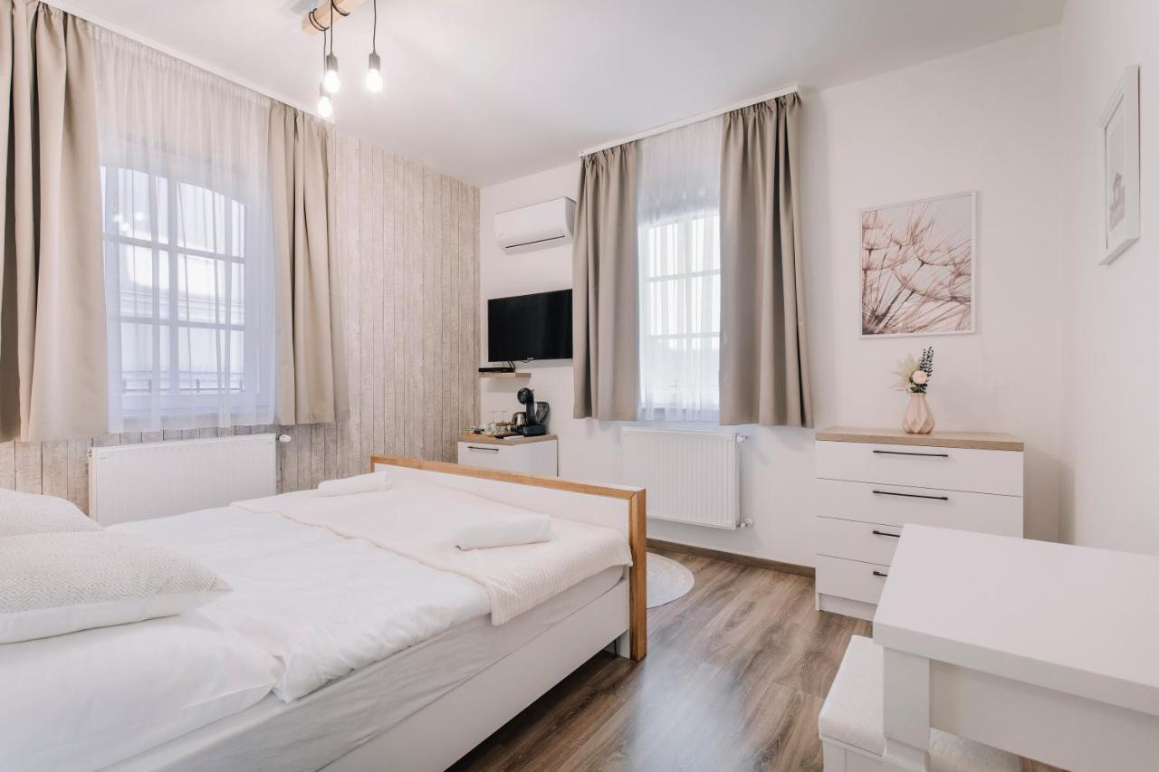 Soho Apartmanhaz Gyor Exterior photo